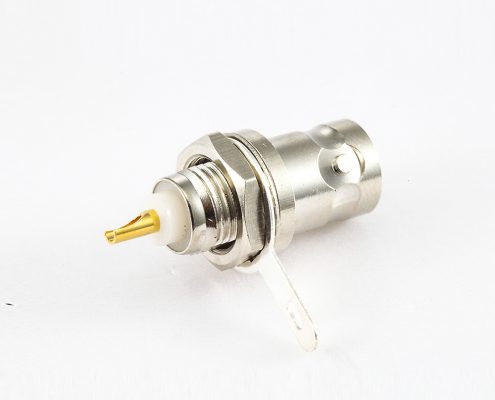 接地BNC50Ω母头180度连接器面板安装的后锁穿墙焊接接线