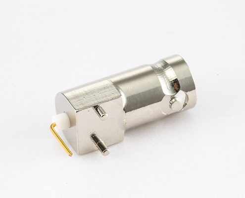 BNC母头连接器用于PCB安装母弯式直插50ohm