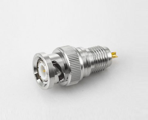 BNC公头直式带螺母安装式座子